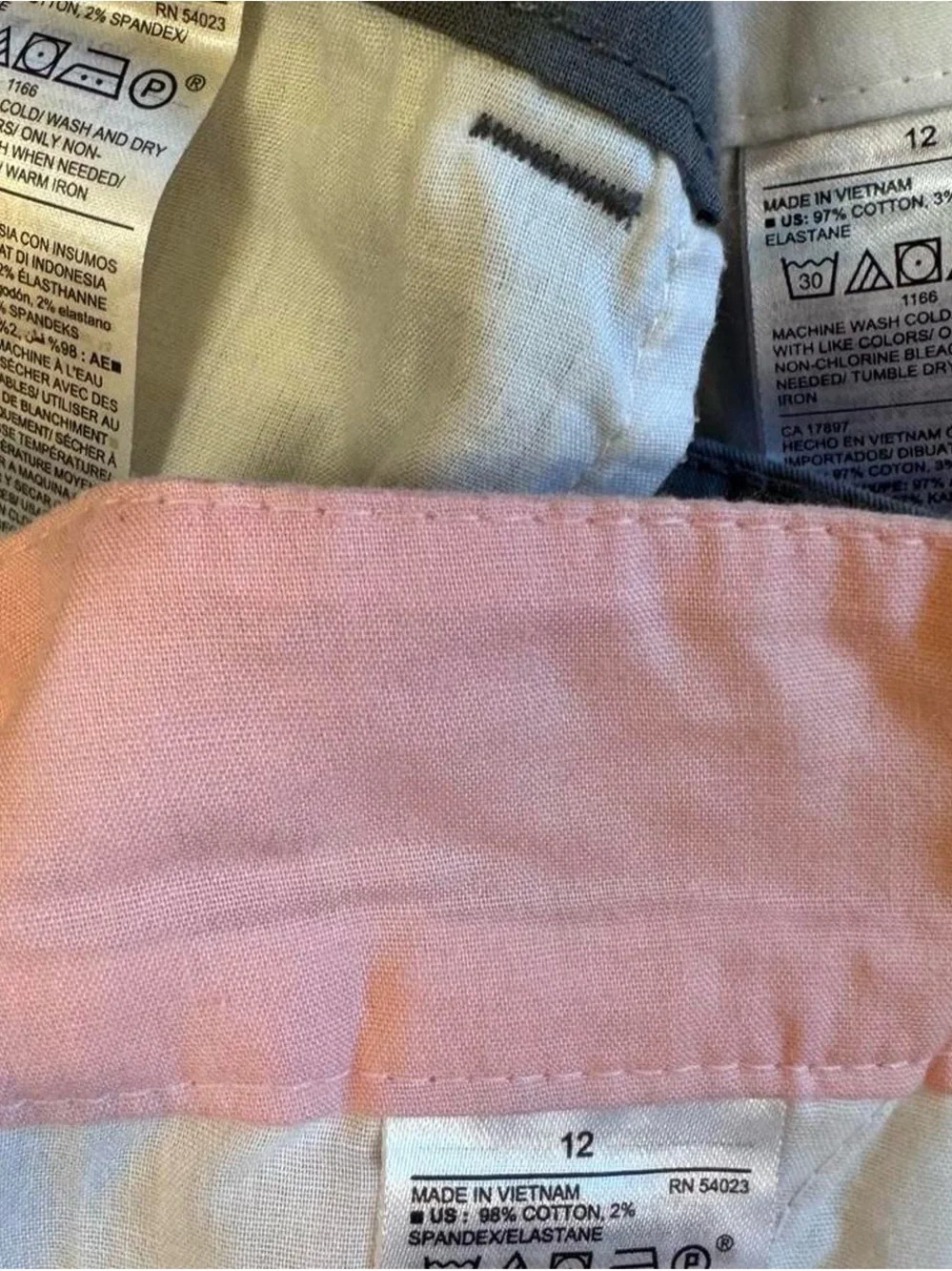 Old Navy Women’s Size 12 Shorts Lot Bundle of 3 - Picture 7 of 8